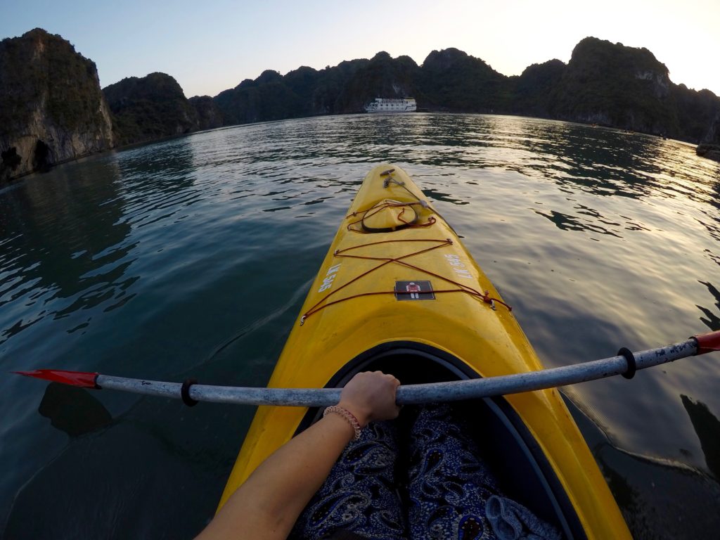 crociera nella baia di halong